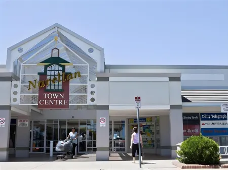 Narellan Motor Inn Отели в г. Spring Farm