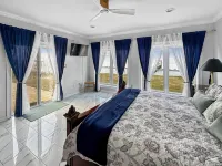 Charming 3-bedroom bay front house with WiFi and AC in fabulous Gulf Shores AL