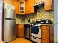 Elegant 2-BD. Manhattan Escape Steps from Central Park"