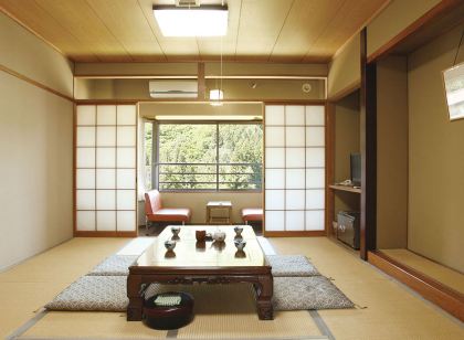 ホテルさかえや