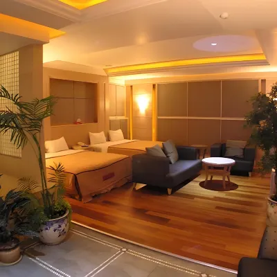 ChangSing Business Motel Отели рядом с достопримечательностью «Железнодорожная станция Баоань»