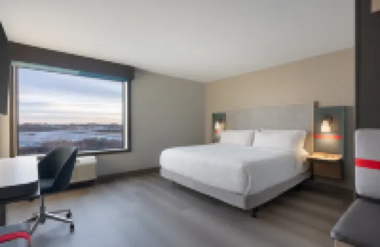 avid hotel OAK CREEK by IHG
