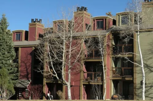 Walk to PCMR Lifts – Pool, Hot Tub, Bike & Ski Storage, & Remote Workspace