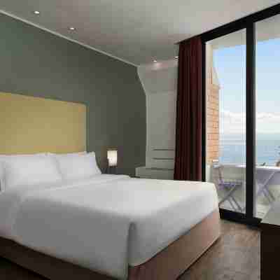 Four Points by Sheraton Catania Hotel & Conference Center Rooms