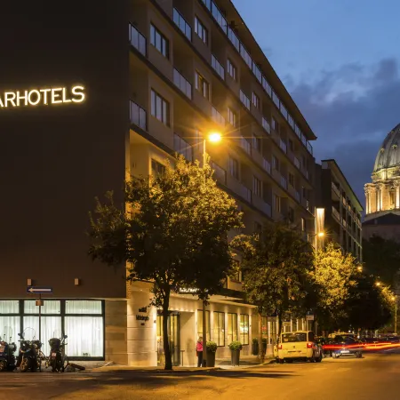 Starhotels Michelangelo Rome Отели рядом с достопримечательностью «Холм Джаниколо»