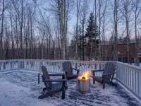 3-Bedroom 2 Bath Cozy Chalet 1 Mile From Mountain! Hotels in Hunter