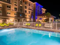 Holiday Inn Express & Suites ST. PETERSBURG - MADEIRA BEACH by IHG Hotels near Walter Fuller Complex