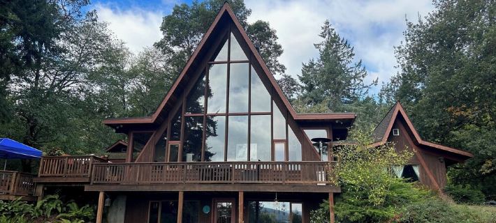 Private, 3 Acre Vashon Island Getaway with Spectacular Views - Sleeps 12! Hotels in Vashon