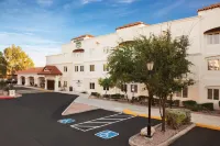 Homewood Suites by Hilton Tucson/St. Philip's Plaza University فنادق في Catalina Foothills