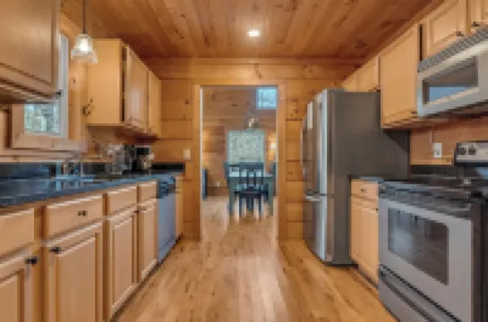 Sautee By Morning - Gorgeous Helen GA Cabin, Couples Retreat, Fiber Optic