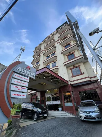Antares Hotel Отели рядом со станцией Medan Train Station