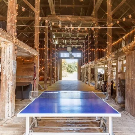 Charming Carriage House on Historic Scenic Farm