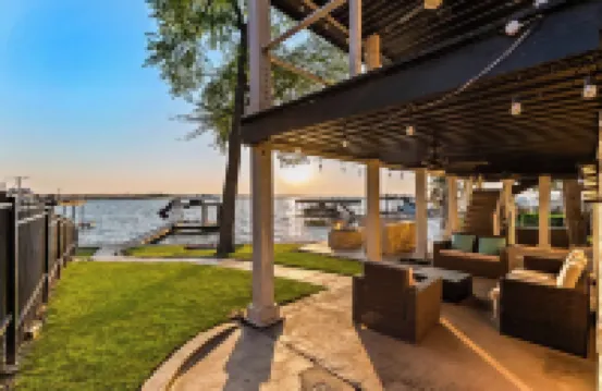 Horizon Luxe - Lake Front - 3BR+3RR - 8 Beds 槍管城酒店