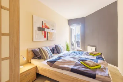 1 beach location, next to a park, with swimming pool, game room