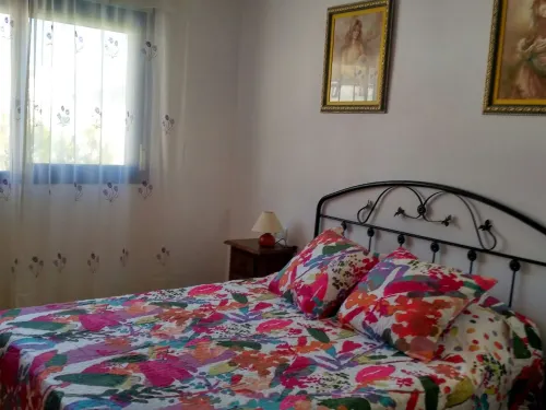 House and garden, quiet area, near the beach