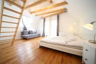 "Hofhaus": Cozy little house with Mediterranean courtyard & garden in Mainz