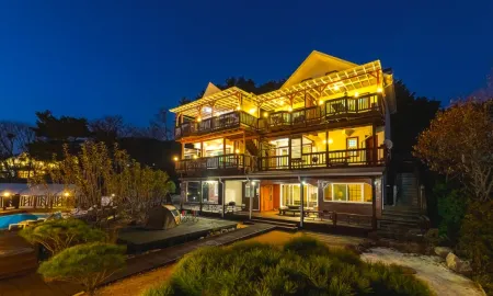 Hoengseong Casa 408 Pension Отели рядом с достопримечательностью «Hoengseong Welli Hilli Park Ski Resort»