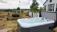 The West Usk Lighthouse Lightkeepers Lodge - 4-Star
