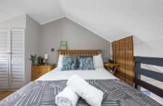 Brighton Water Cabin with Free Parking