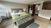 2-bed House in Dullstroom , Blue Crane Estate 66 Hotels in Belfast
