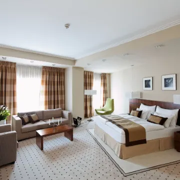 كابيتال بلازا هوتل Hotels near قطاع 1