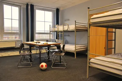 Industriepalast Hostel & Hotel Berlin - Friedrichshain Hotels in der Nähe von CODE University of Applied Sciences