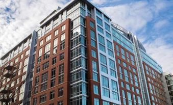 National at Reston Town Center