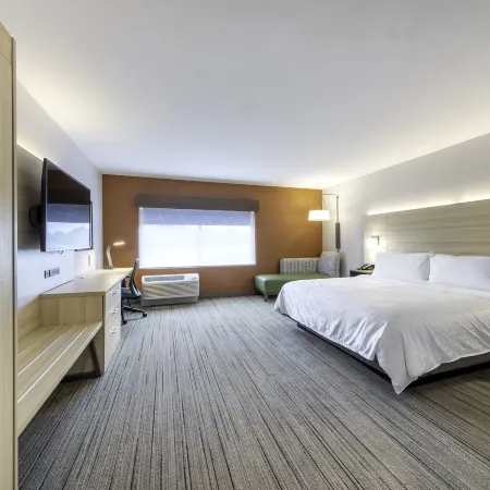 Holiday Inn Express & Suites STAUNTON by IHG