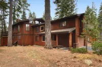 Lake Tahoe Treasure! Minutes from Beach & Skiing