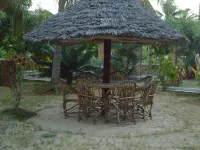 Dudu Villas N Backpackers Hotels in Shela