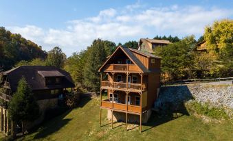 Rustic Mountain Retreat by Ghosal Luxury Lodging