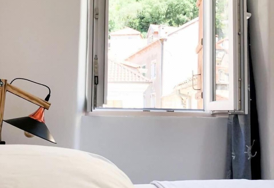 아토스 게스트하우스