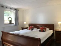 Husargårdens Bed & Breakfast Hôtels à : Harlosa