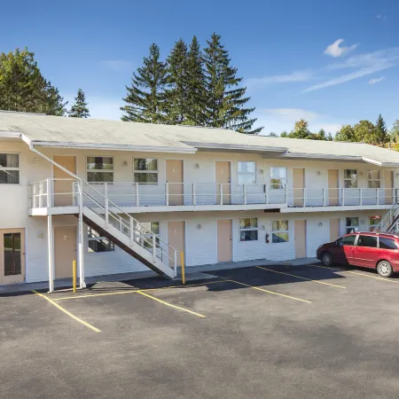 The Springwater Inn Motel