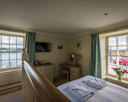 The Edgcumbe Arms Hotels in Maker-with-Rame