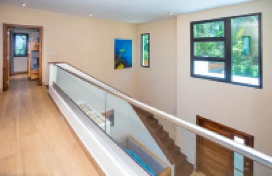 West Bay Breeze 3 Bedroom Home by Redawning