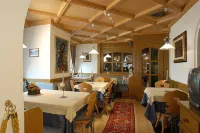 Hotel Adriana Hotels in Alleghe