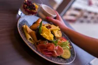 Svalbard Hotell | Polfareren - sarapan