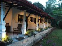 Amron Resort Sigiriya Hotels near Pidurangala Temple