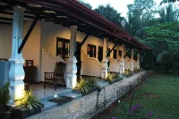 Amron Resort Sigiriya - 3-Star