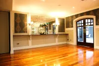 Mulroy Woods Hotel - bar