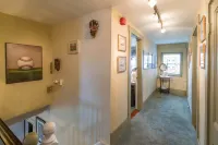 Snug Cottage Hotels in Provincetown