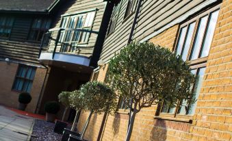 The Essex Golf & Country Club Hotel