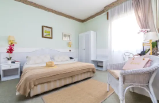 فيلا تيزيانا هوتل Hotels near ليدو دي فينيتسا