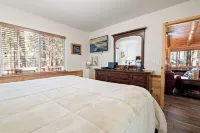 Catalina Creekside Cabin - 4-Star