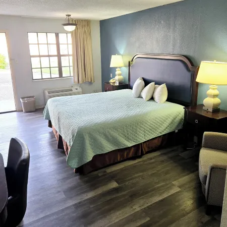 Best Price Motel & Suites