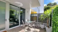 Breezy Gem by Victoria Park