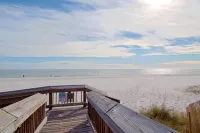 Tradewinds Condos by Hosteeva - Beach