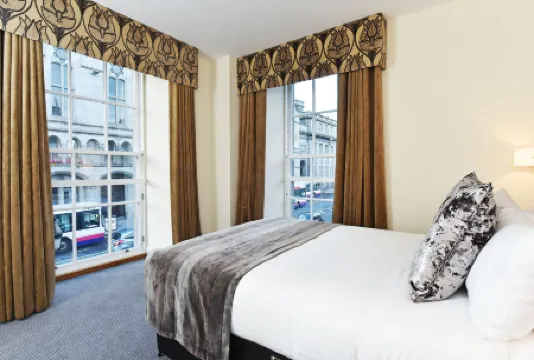 皇家神廟套房公寓式酒店