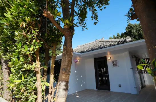 Adan Resort Lamp Hotels near Emerald Beach